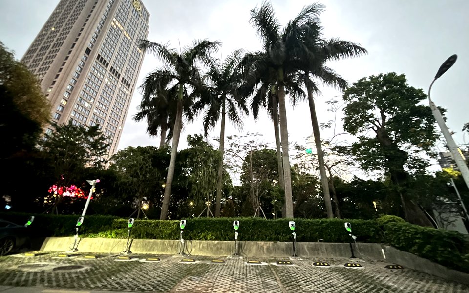 珠海市税务局安超充充电站